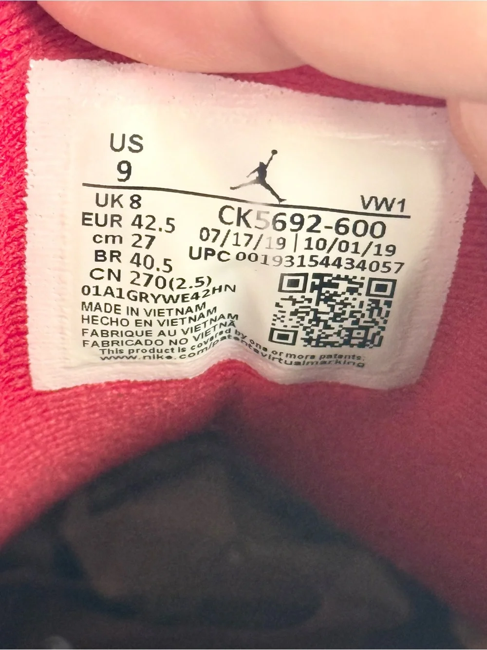 AUTHENTIC Jordan 3 Retro SE “Unite” size 9 CK5692-600 2020 PRE-OWNED